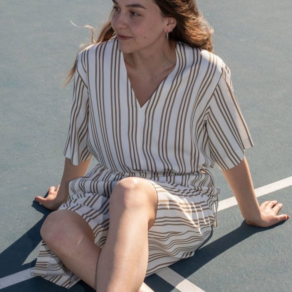Women’s V-Neck Short Sleeve Striped Blouse Dress - Cream & Brown